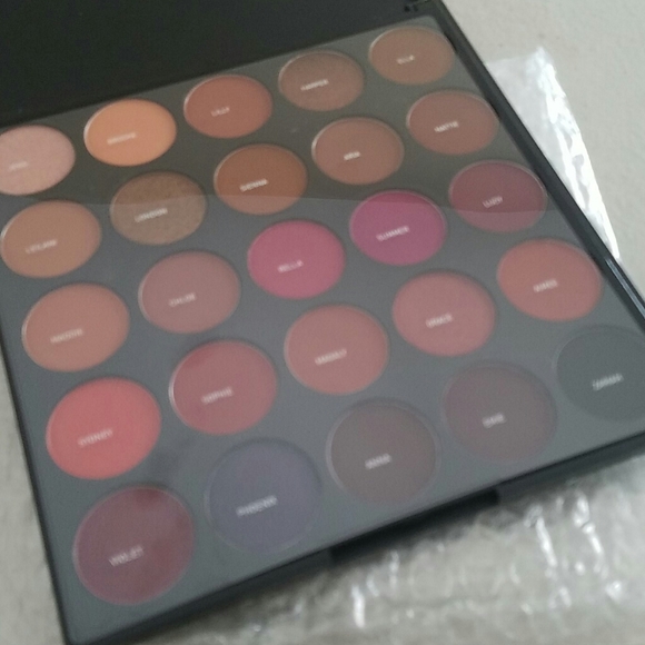 Morphe 25C Hey Girl Hey Palette - Picture 3 of 3